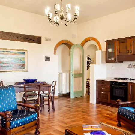 Tatil Evi Beautiful In Castiglione Del With Garden Castiglione del Lago