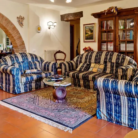 Tatil Evi Beautiful In Castiglione Del With Garden Castiglione del Lago
